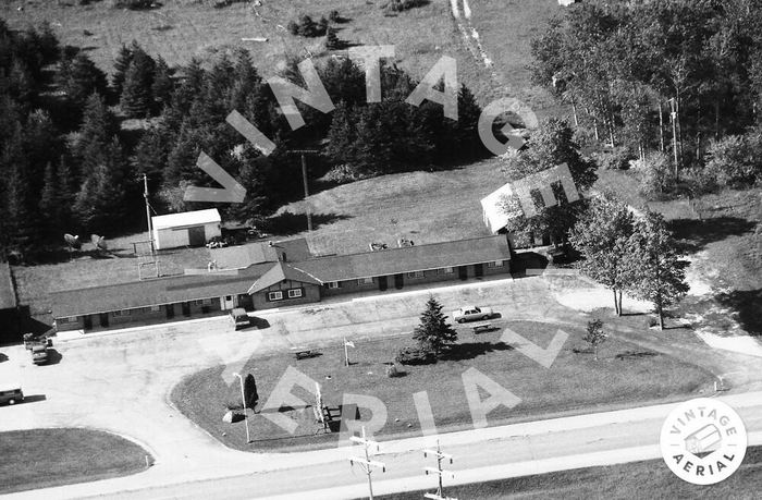 Bates Motel (Phils Bar Motel Cafe - Standard Super Service, Lone Wolf Saloon and Motel) - 1993 Photo Lone Wolf Bar And Motel (newer photo)